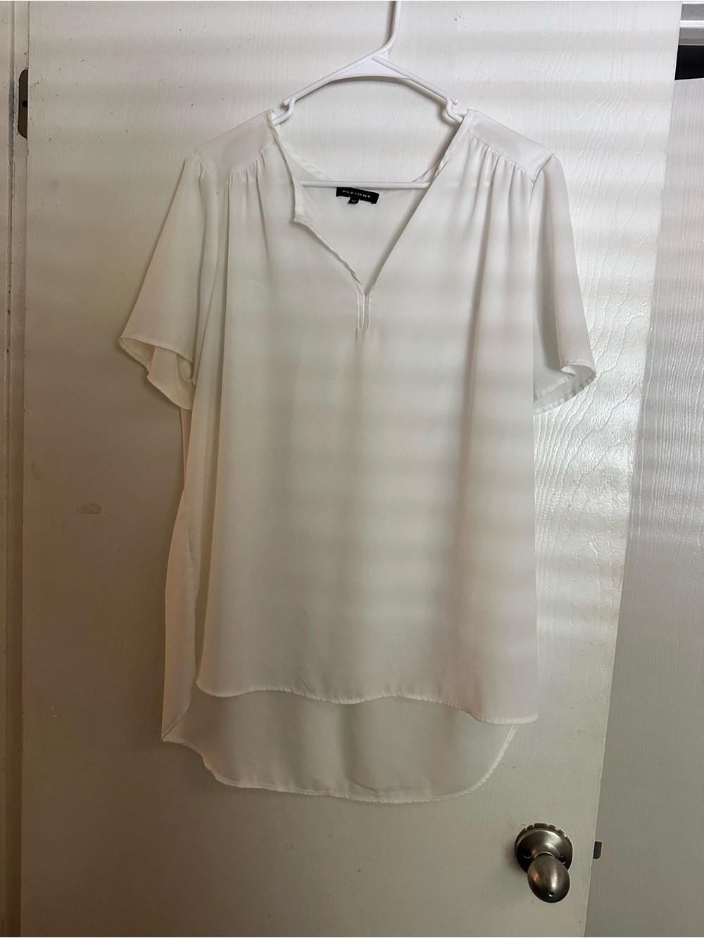 Pleione Crisp White Split-Neck Short Sleeve Blouse